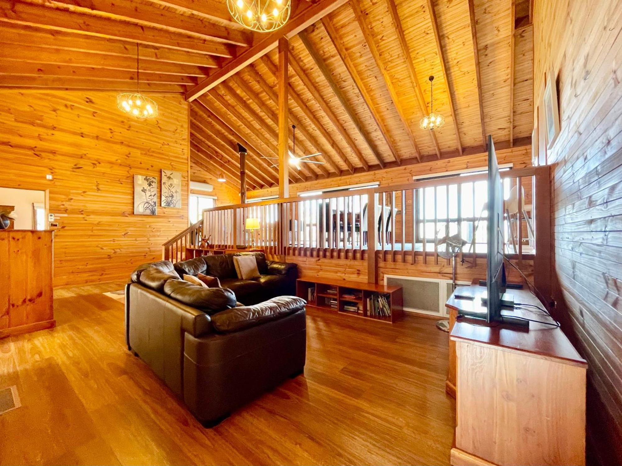 Treetops Retreat