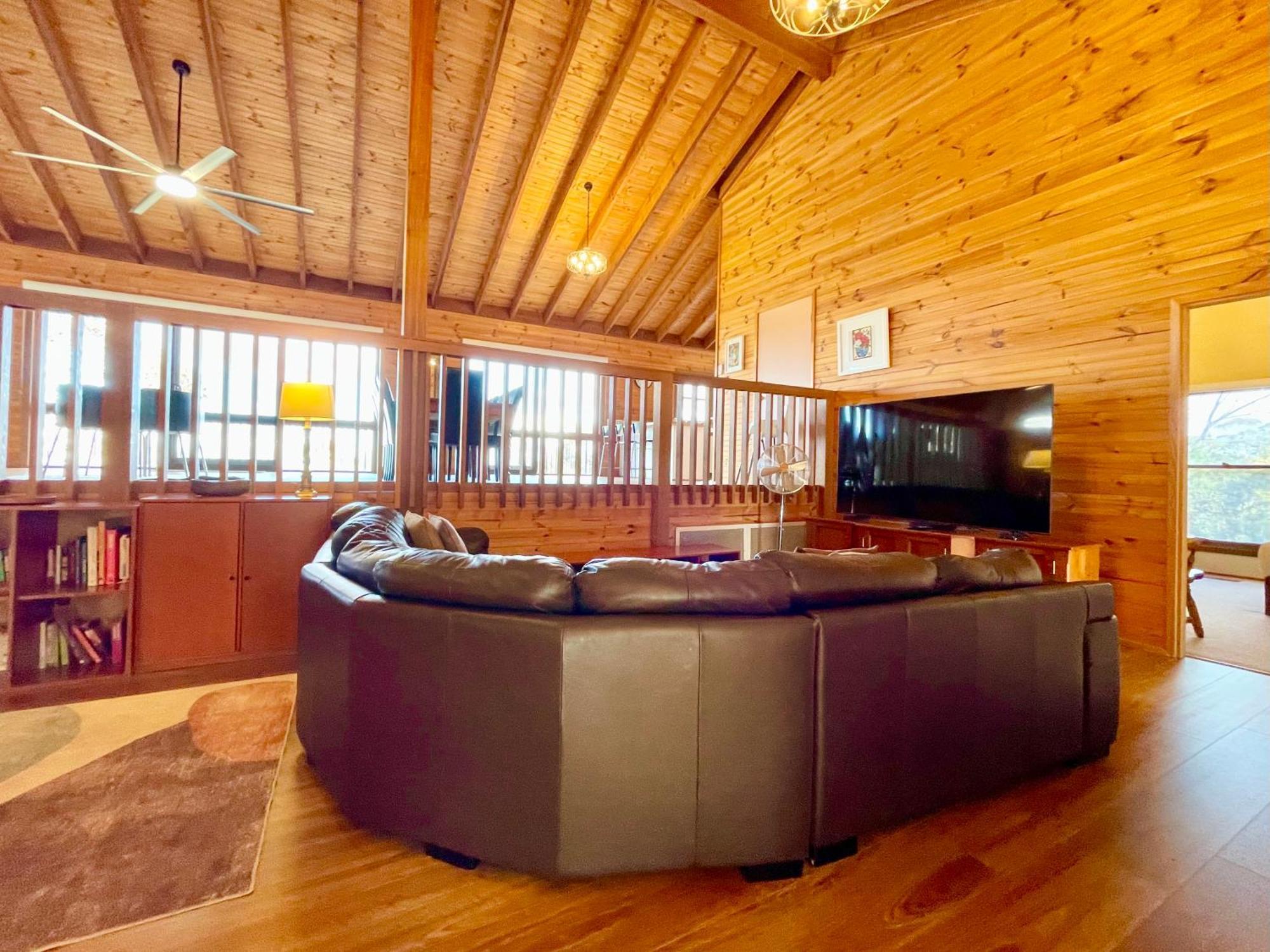 Treetops Retreat Holiday home