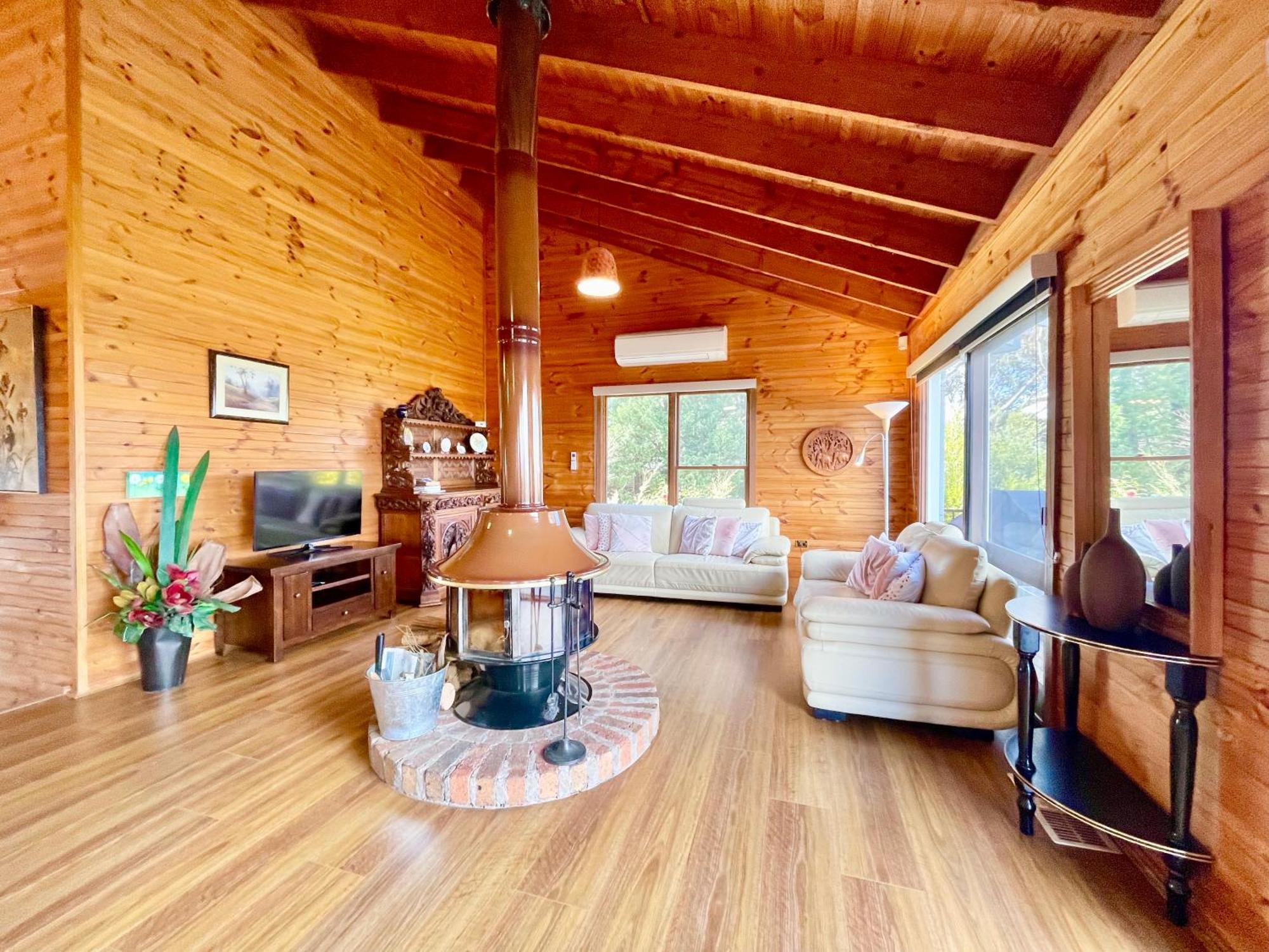 Treetops Retreat Holiday home Katoomba