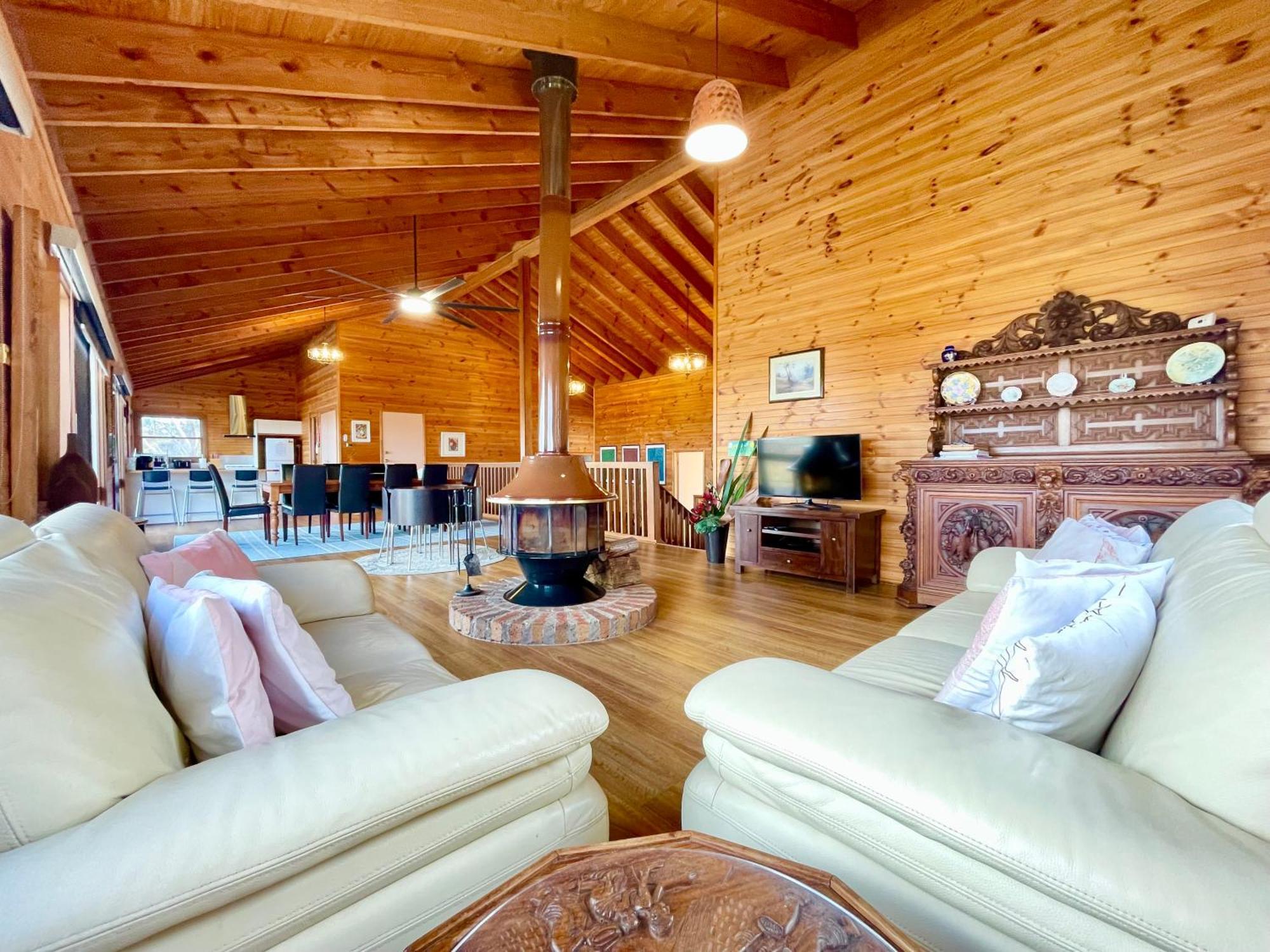 Treetops Retreat Holiday home