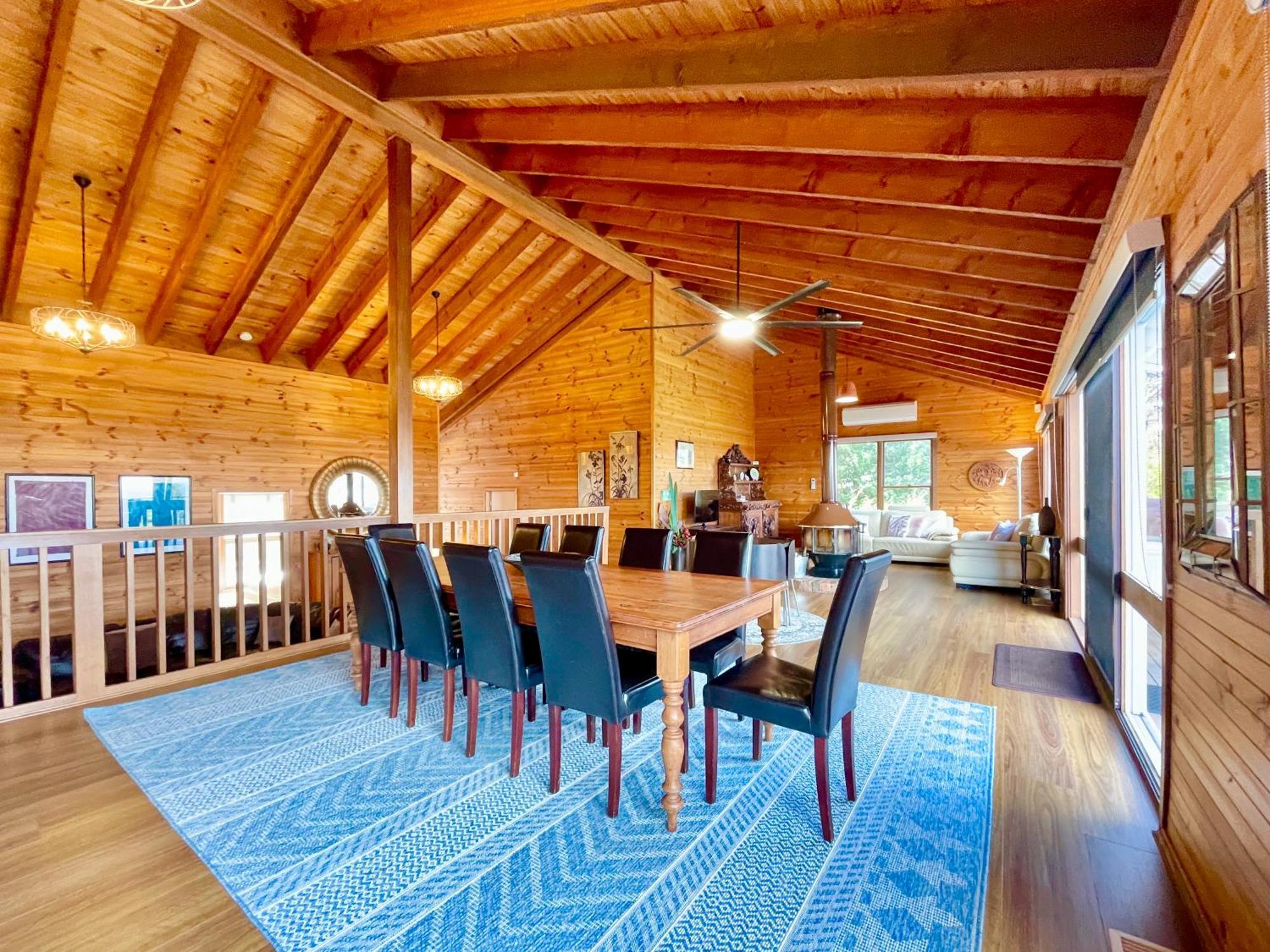 Treetops Retreat