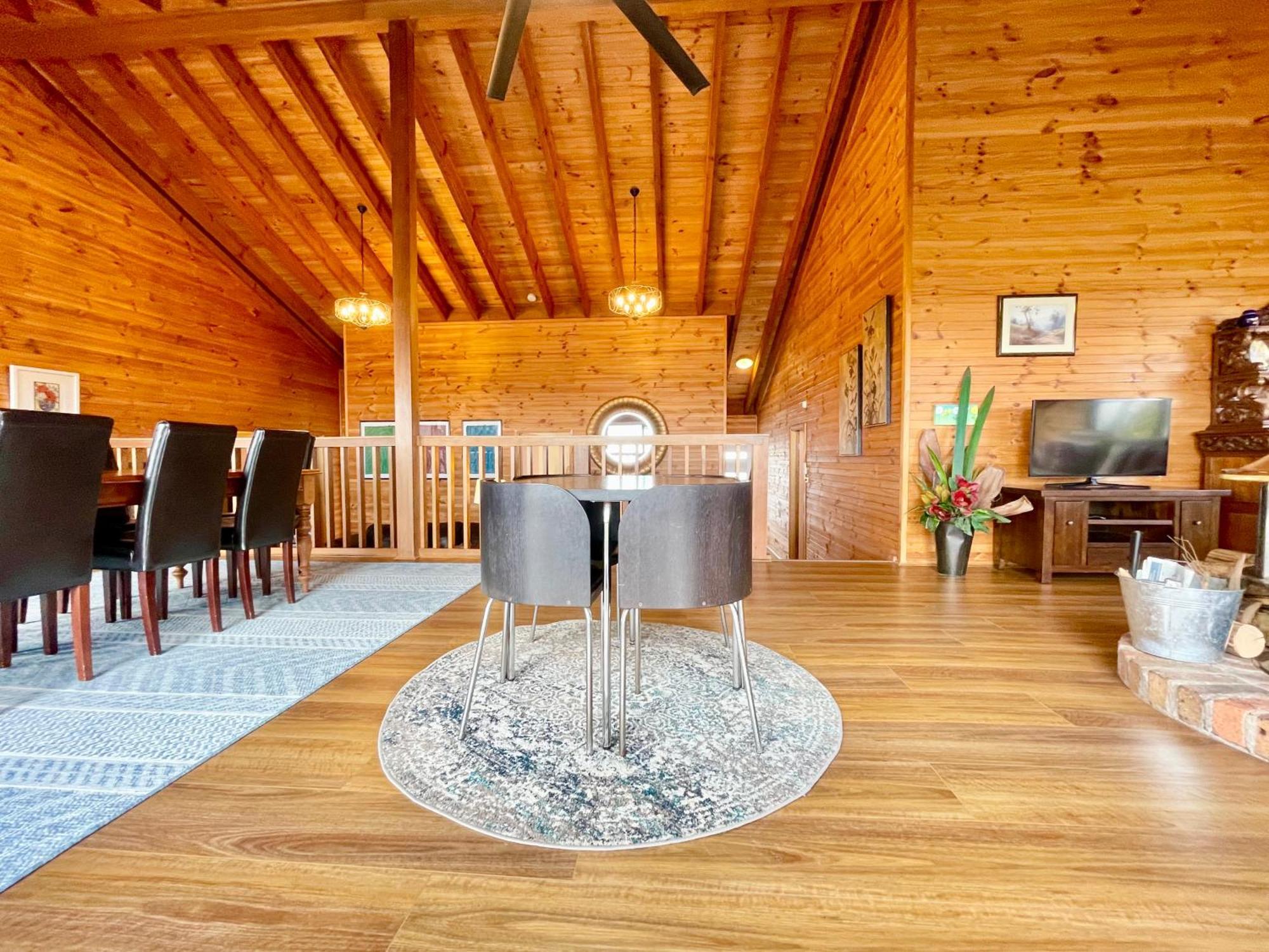 Treetops Retreat Holiday home