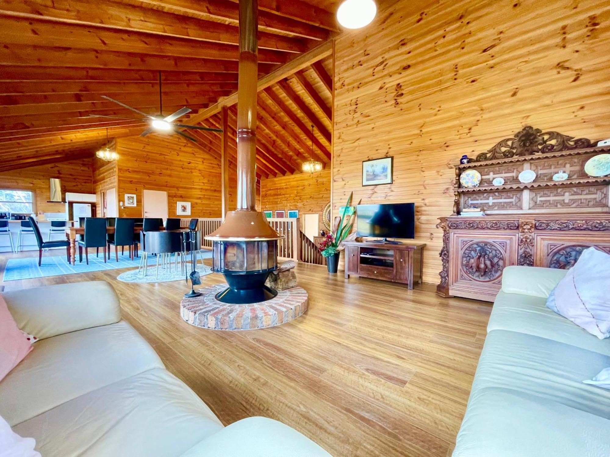 Holiday home Treetops Retreat *